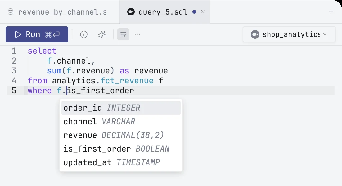 A query tab with the completion list open after a table alias